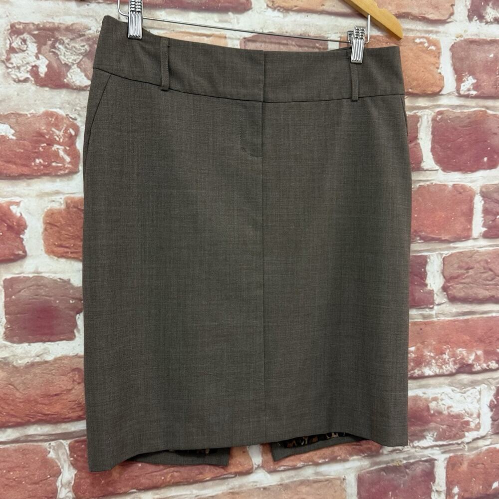 Express Skirt Women's Size 8 Brown Casual Career Work Office Stretchy Zip Up - Picture 2 of 8